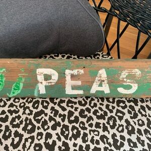 OLD WOOD SIGN- PEAS☮️